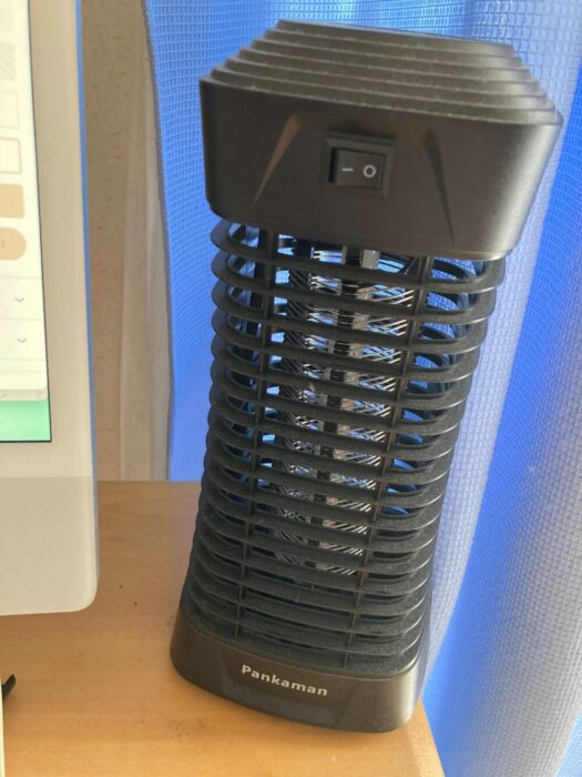 殺虫器